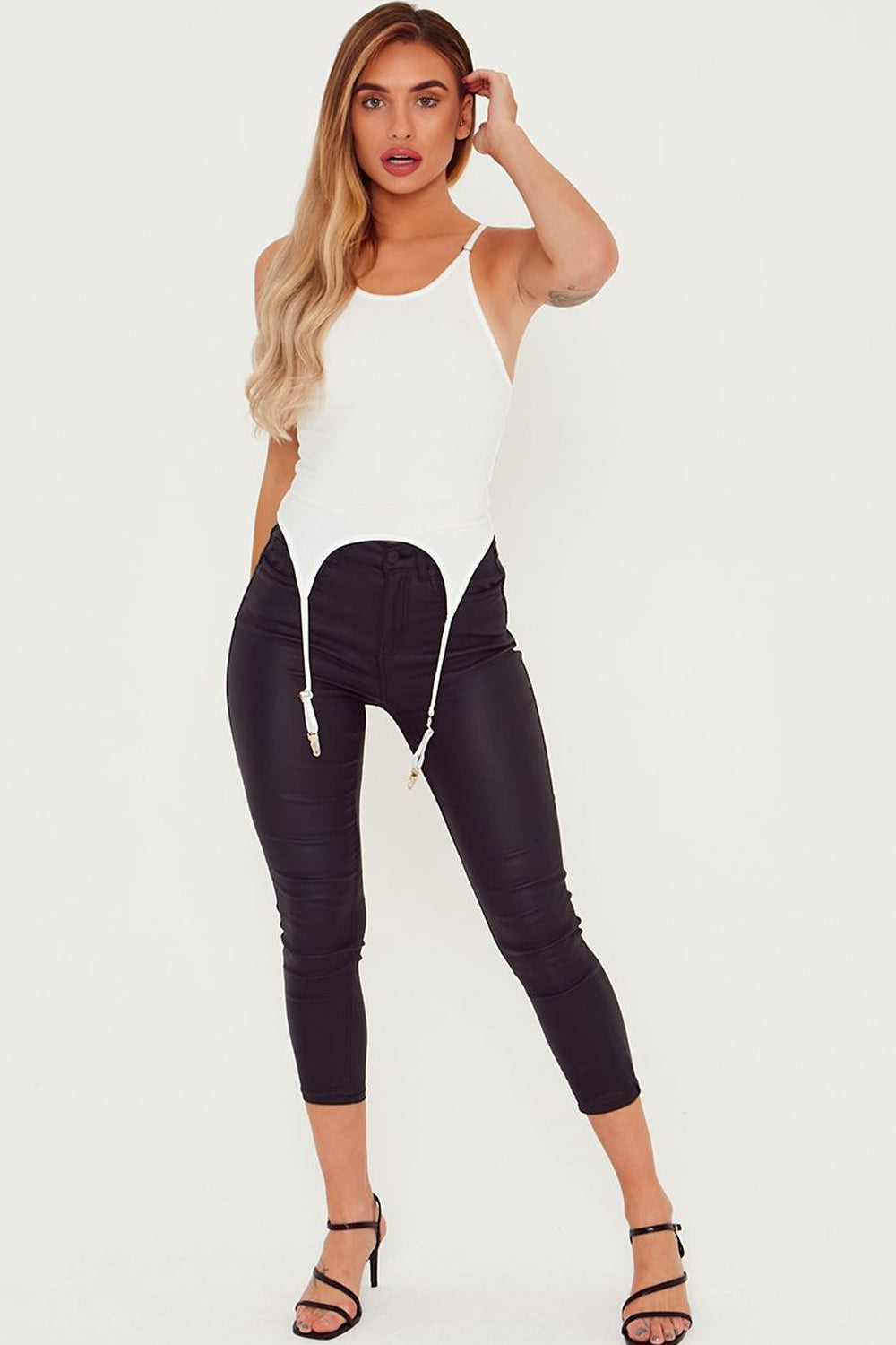 Ribbed Garter Detail Cropped Top Vest White
